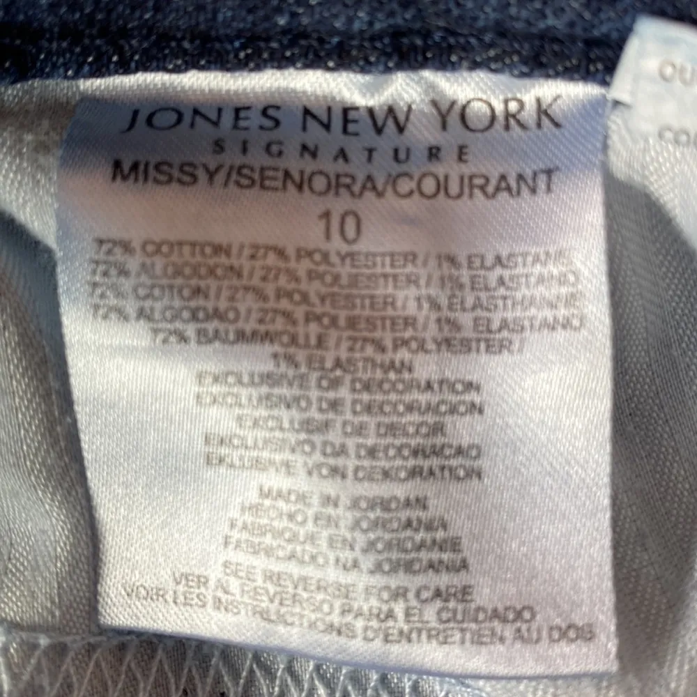 Jones New York Bermuda Jean Shorts - Image 3