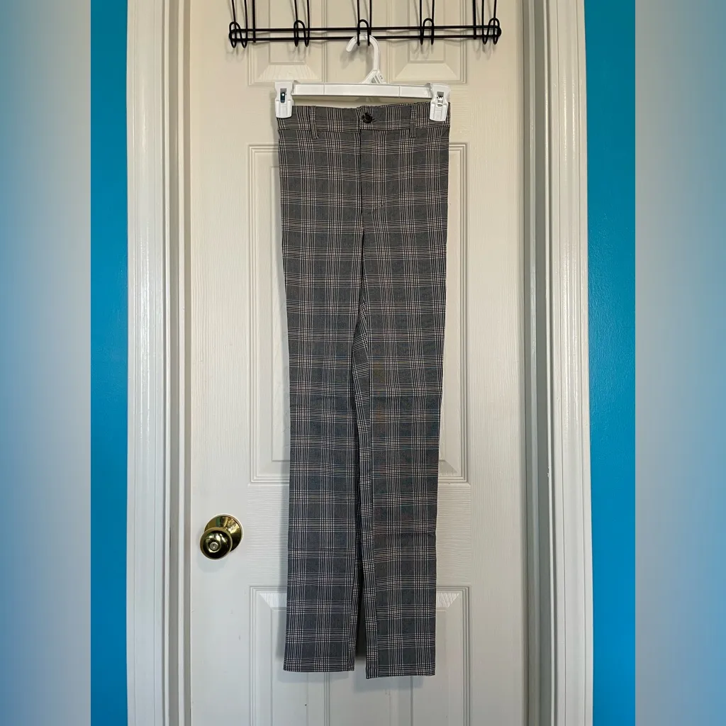 Gently Worn Garage Skinny Cigarette Styled Pants - Image 2