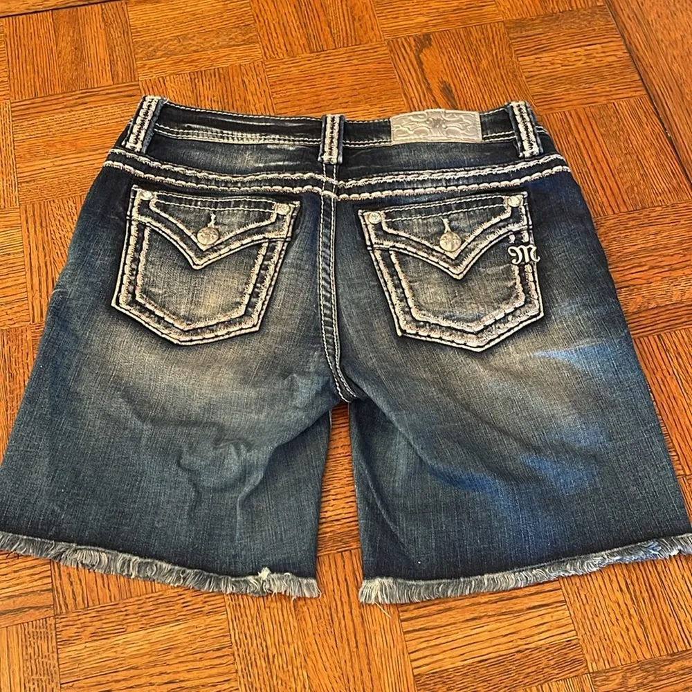 Miss Me  Blue MID SHORT Denim Shorts size 27 - Image 8