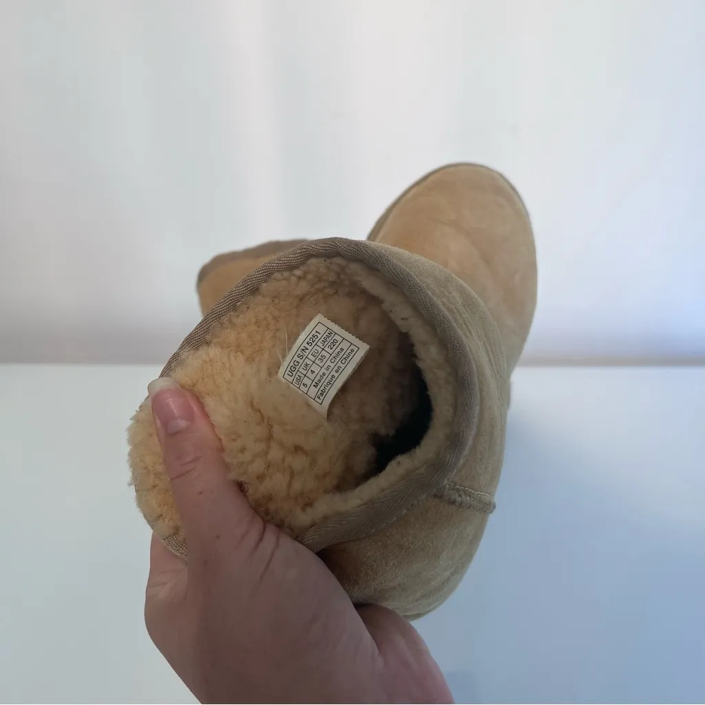 UGG  Classic Short II Boots in Stone Size 5 - Image 8