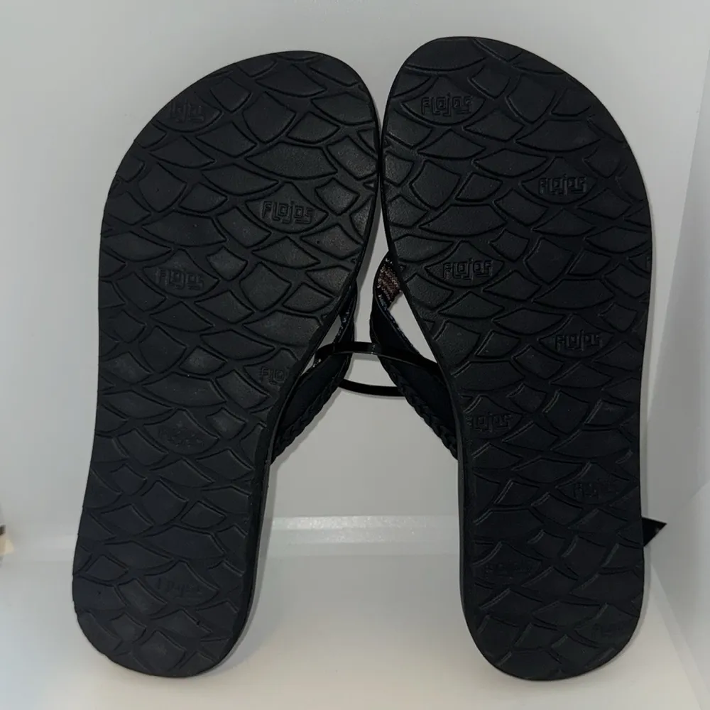 FLOJOS Sandals Women's 6 Classic Slip - Image 7