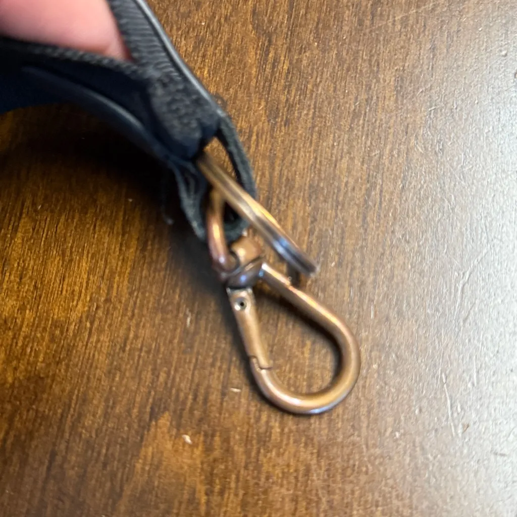 Lululemon  Never Lost Black Keychain - Image 5