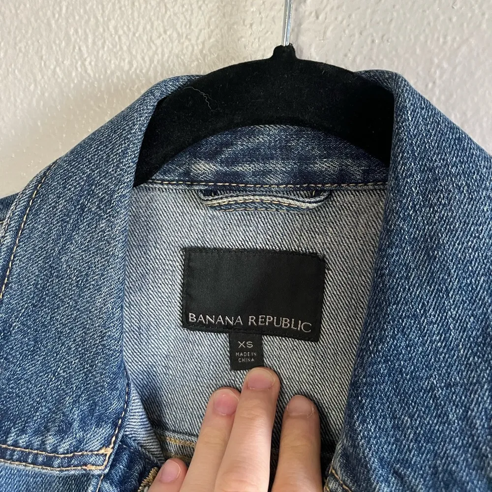 [Banana Republic] Medium Wash Jean Jacket- Size XS - Image 6