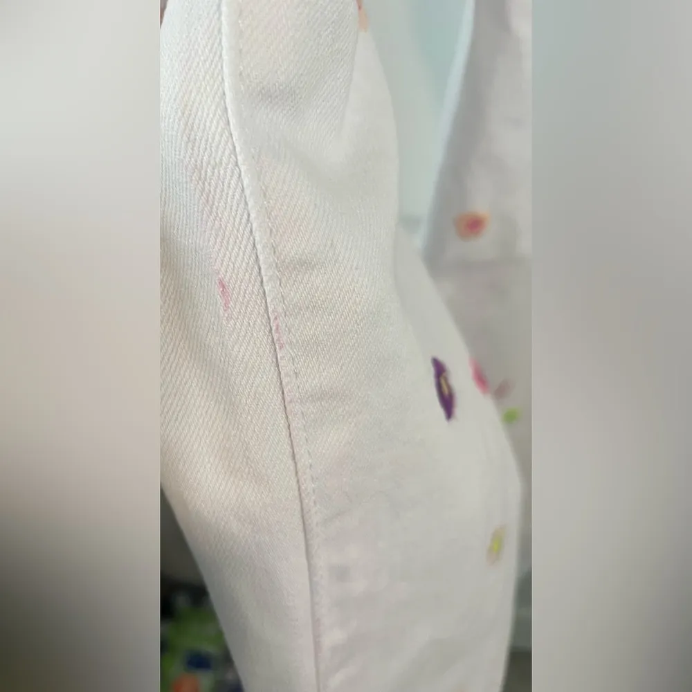 Tractr Blu White Straight Leg Flare Jeans Colorful Embroidery Flower Size 12/31 - Image 11