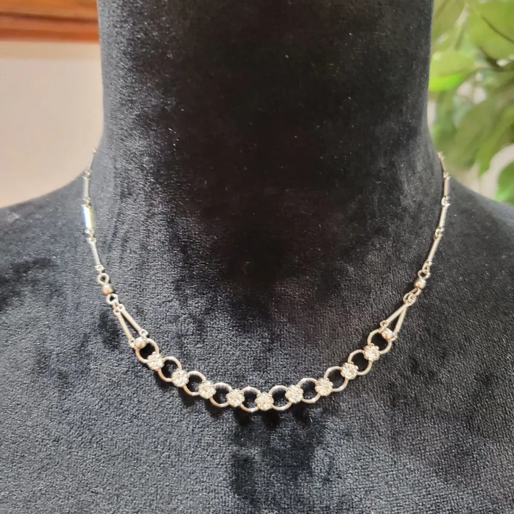 Cool Jewels Womens Gold Tone Luxury Floral Link Chain Pendant Necklace - Image 2