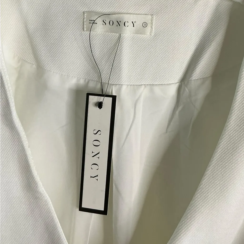 Elegant White Blazer with Tie Detail Size 14 - Image 5