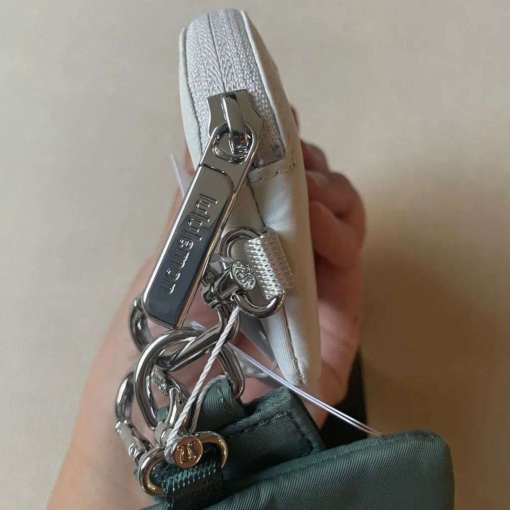 Lululemon Dual Pouch Wristlet - Grey Eucalyptus/Bone - Image 12