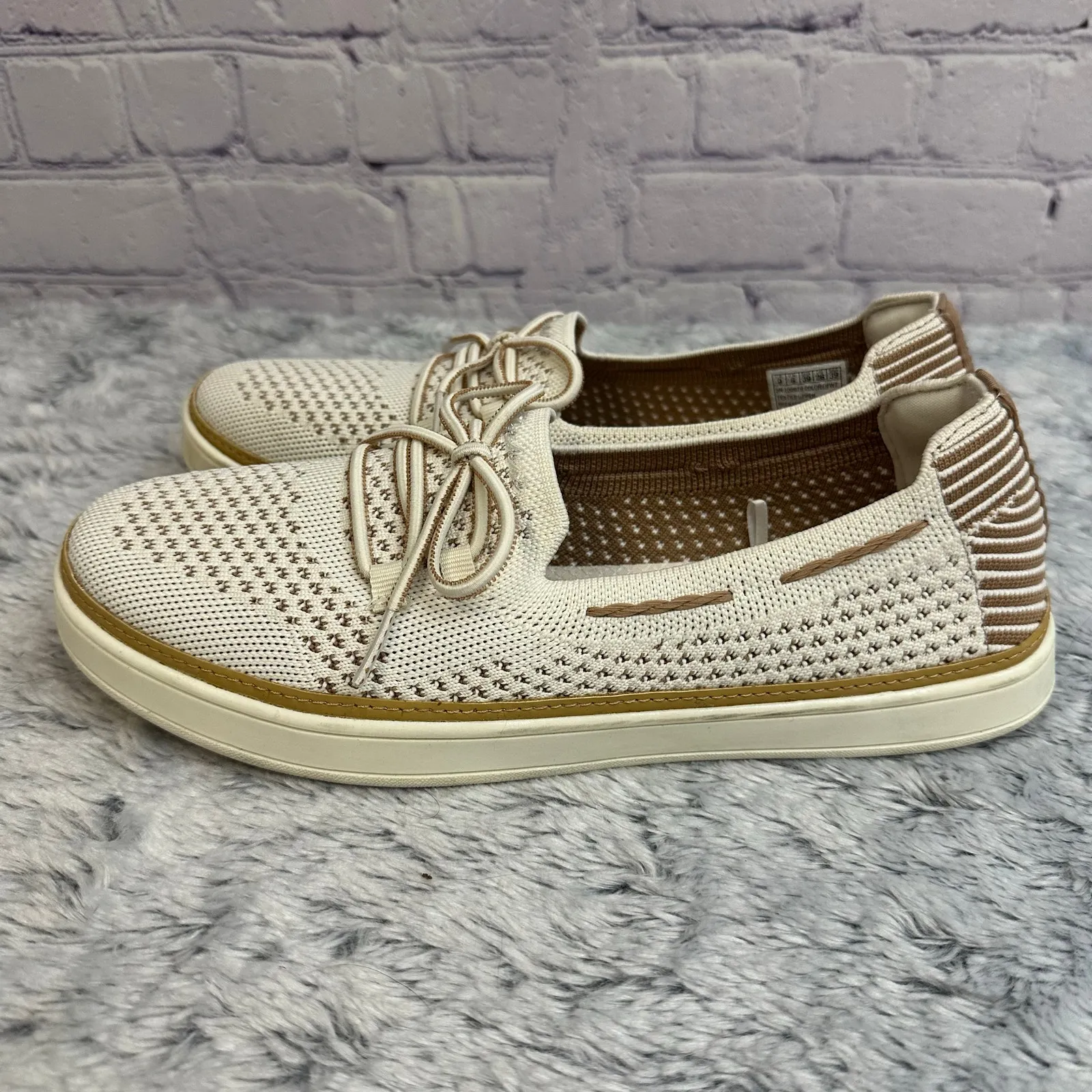 Skechers Coastal Drive Slip On Shoes Cream Off White Size 9 Casual - Image 4