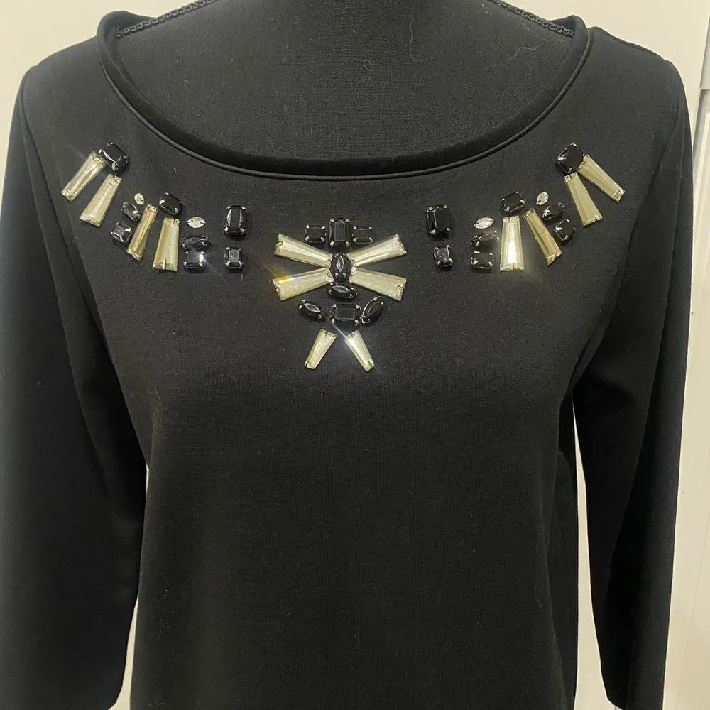 Ann Taylor Jewel Neck Black 3/4 sleeve blouse Size M - Image 4