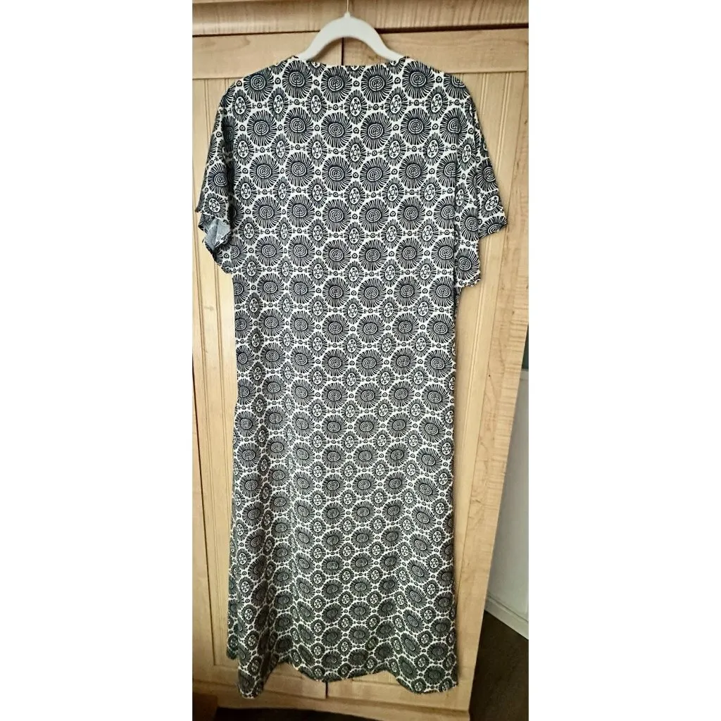 NWT Anthropologie Solid & Striped Embellishes Ring Printed Satin Kaftan Sz S - Image 6