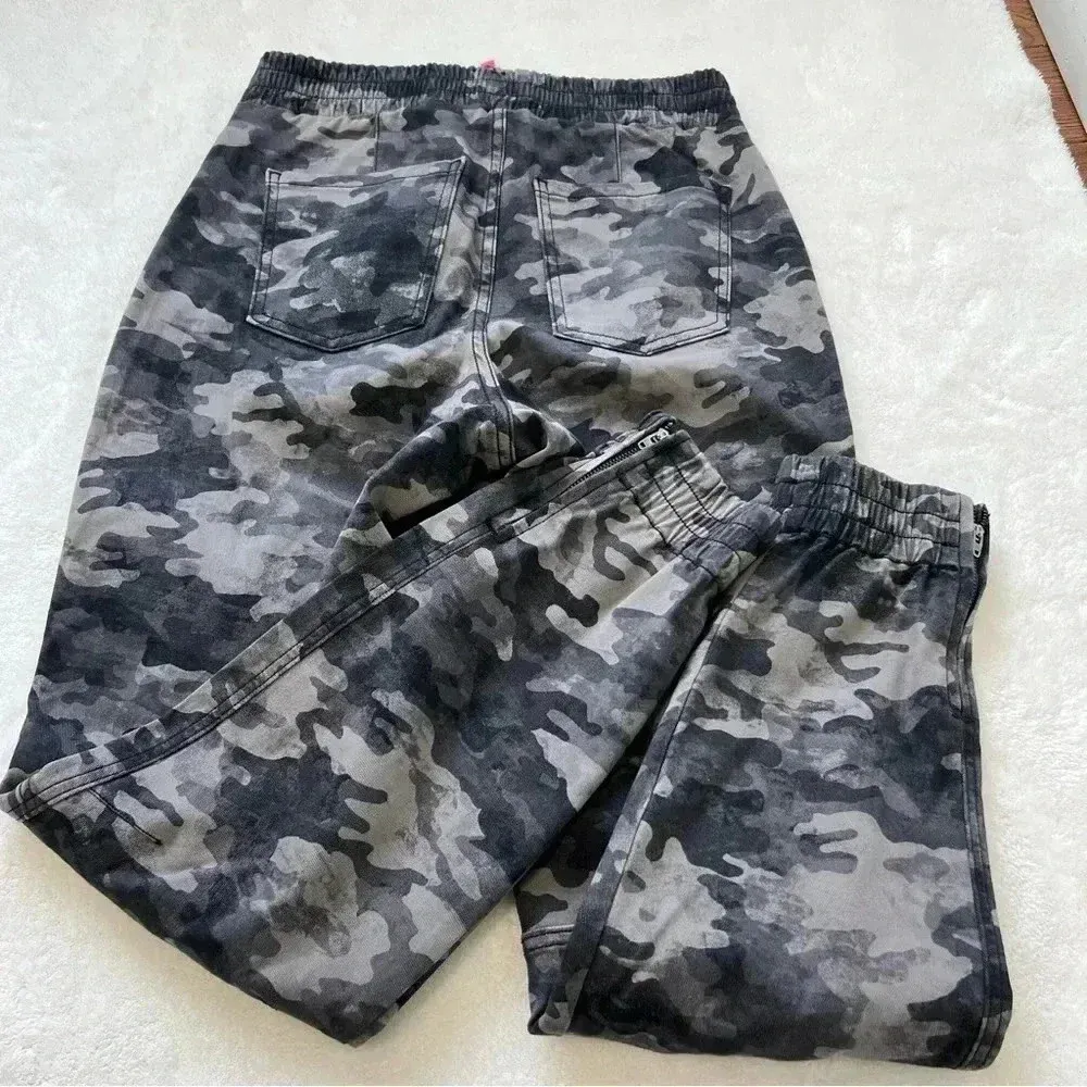 Spanx Stretch Twill Cargo Jogger Blackwash Camo Medium - Image 8
