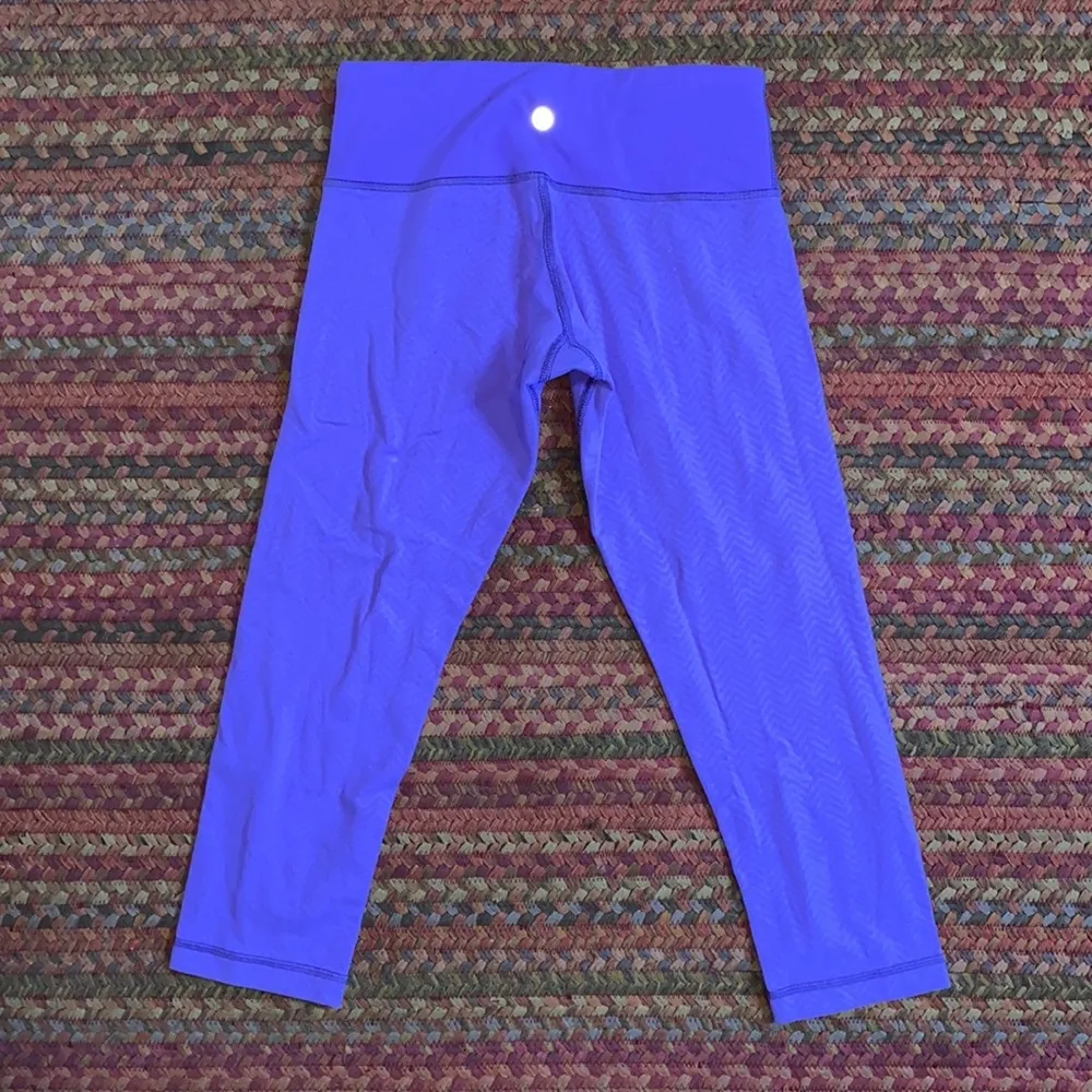 PURPLE CHEVRON LULULEMON CROP YOGA ATHLETIC LEGGINGS *PLAY PAIR* - Image 3