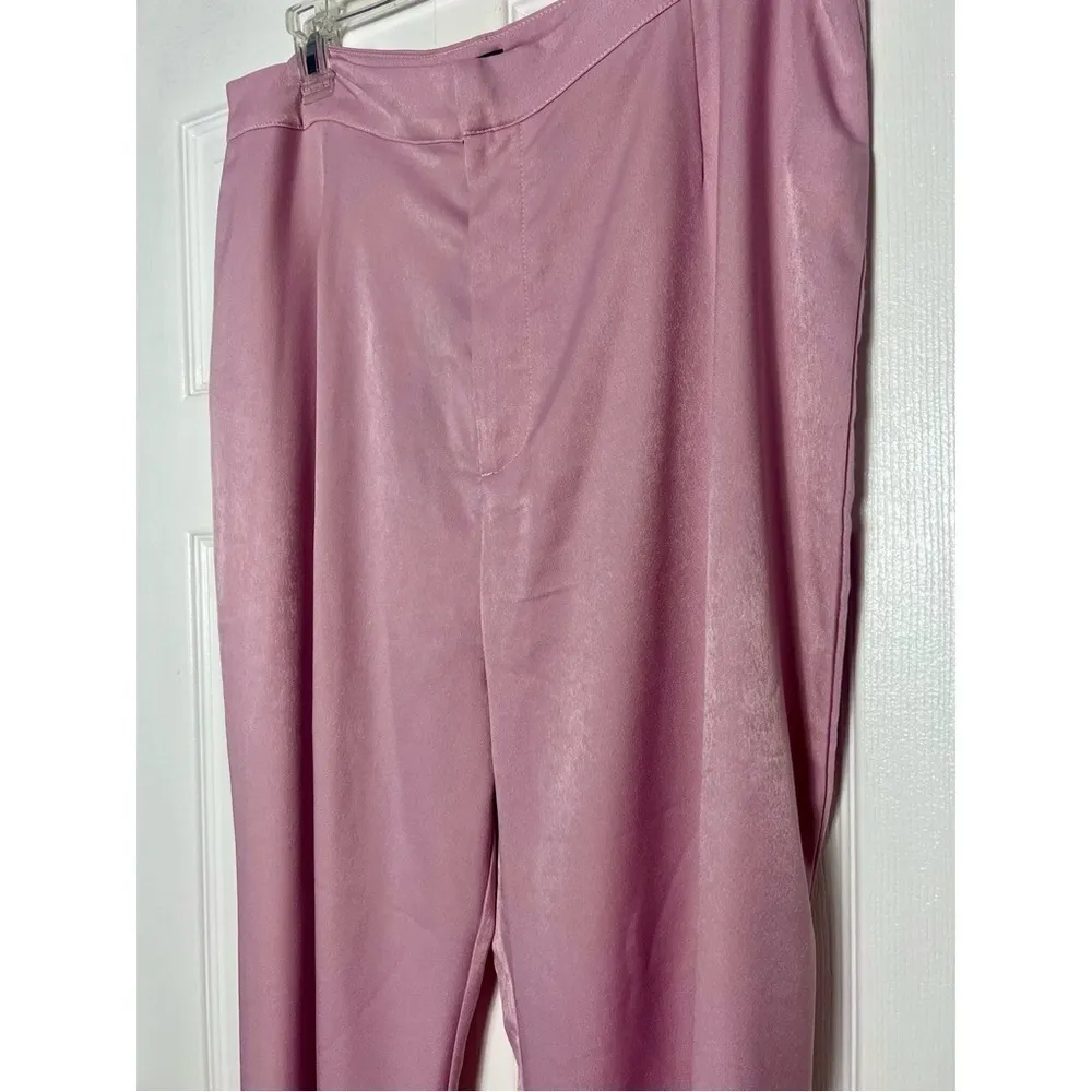 PrettyLittleThing Light Pink Satin Extreme Flare Tailored Pants Size Large - Image 7