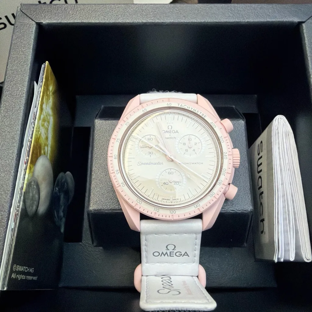 Pink and White Women's Watch - Image 2