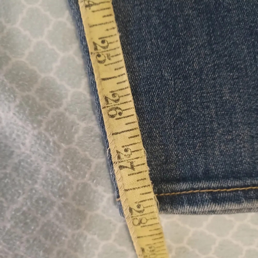 Rock & Republic womens 16 skinny jeans stretch.  No rips, tears, or stains. - Image 4