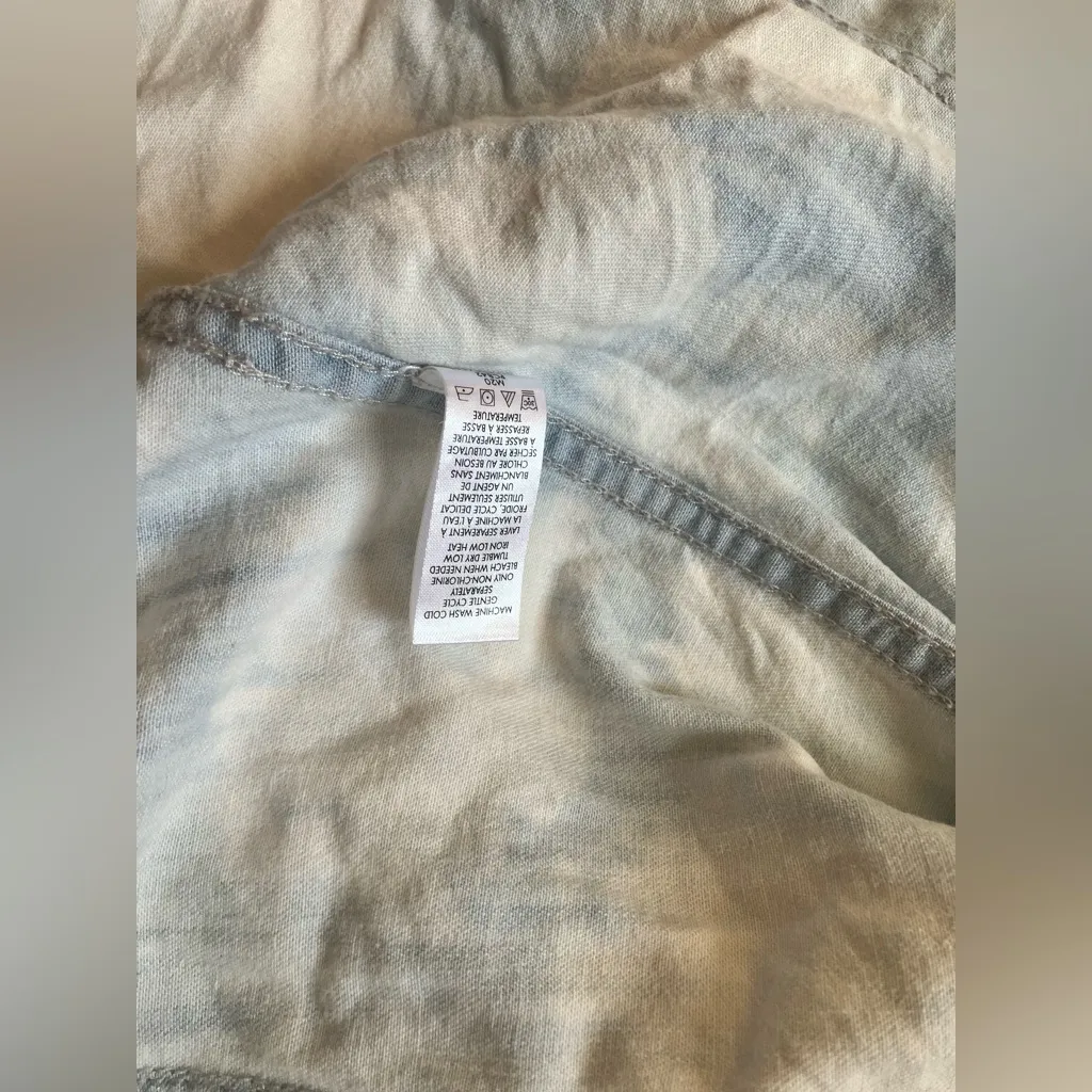 ⭐️ Calvin Klein Jeans Denim Button Down Long Sleeve XS VGUC - Image 4