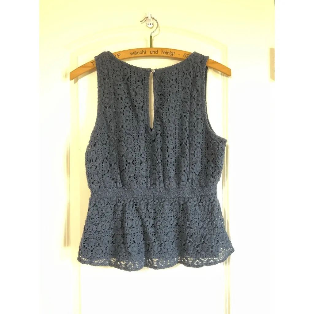 Abercrombie &‎ Fitch Crochet V-Neck Tank Peplum Top Navy Blue Large Lace Lined - Image 4
