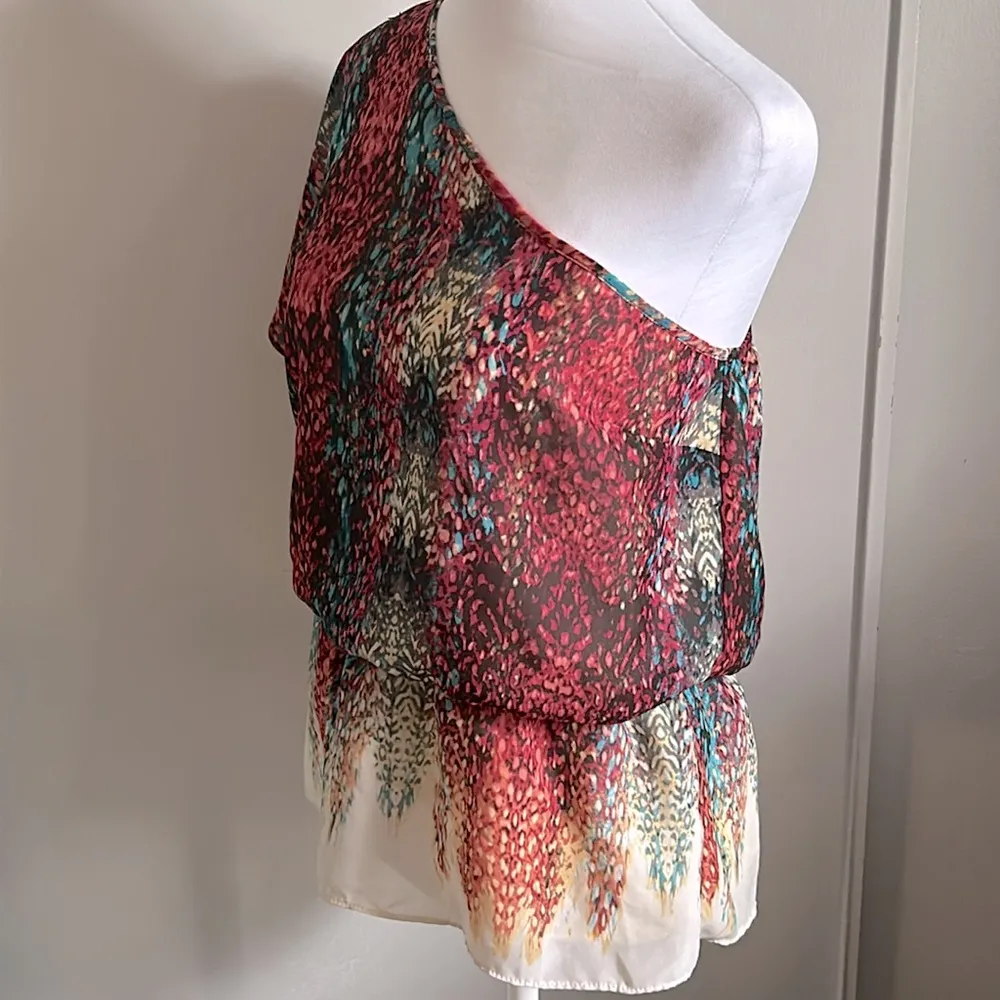 a.n.a. One Shoulder Peplum Boho Watercolor Feather Print All Occasion Blouse - Image 3