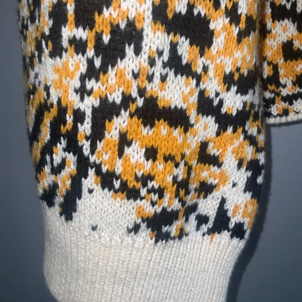 Rachel Comey Cream Black & Yellow Tiger Animal Print Round Neck Sweater L - Image 4
