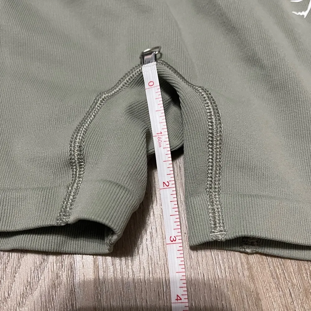 GAINS SEAMLESS RIPPED SHORTS - Image 11