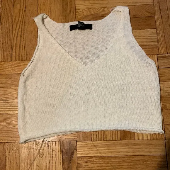 Forever 21 Cream Knit Tank Top Size Medium - Image 2