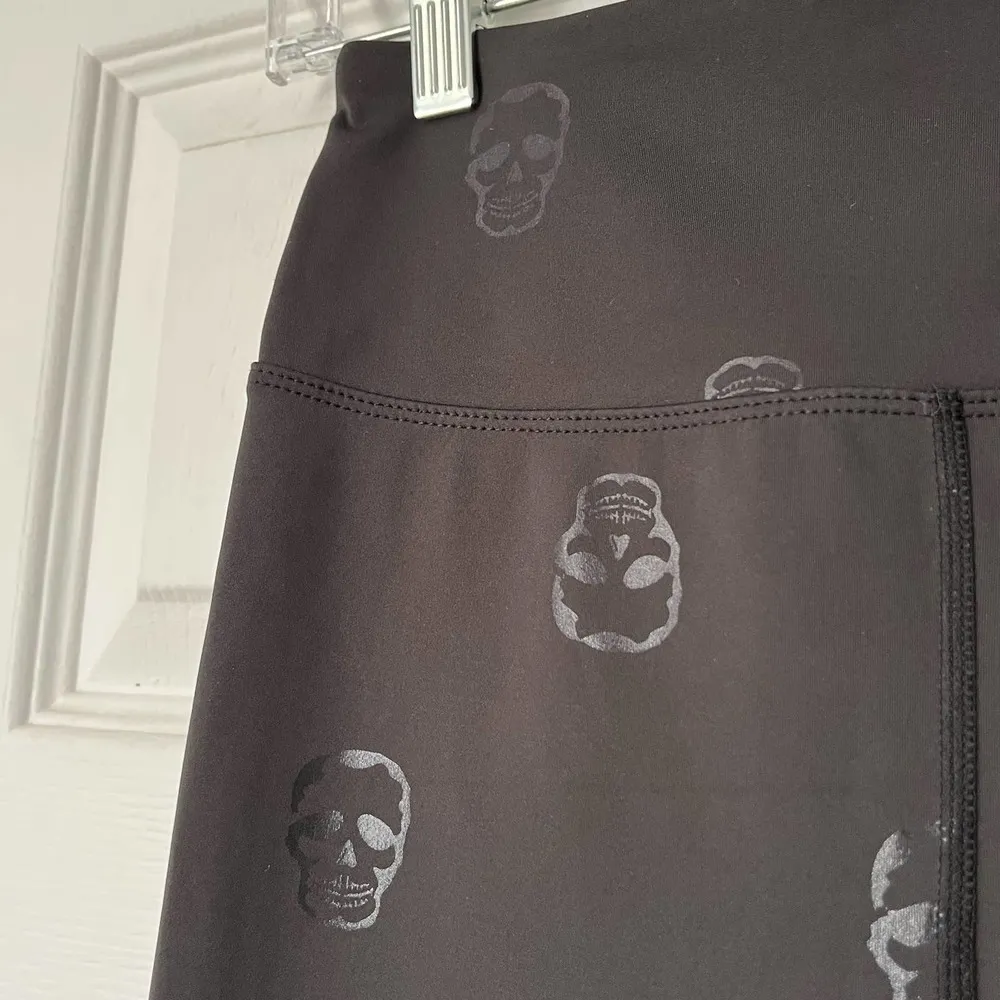 Nanette Lepore Shadow Skull Print Leggings - Size S - Image 2