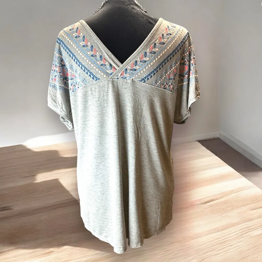 Gray V-Neck Peasant Boho Cowgirl Top Aztec Southwestern Print Sz Large - Image 3