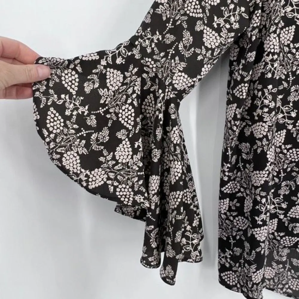 LC Lauren Conrad Women's Floral Print Flutter Sleeve Top Blouse Black Size Small - Image 8