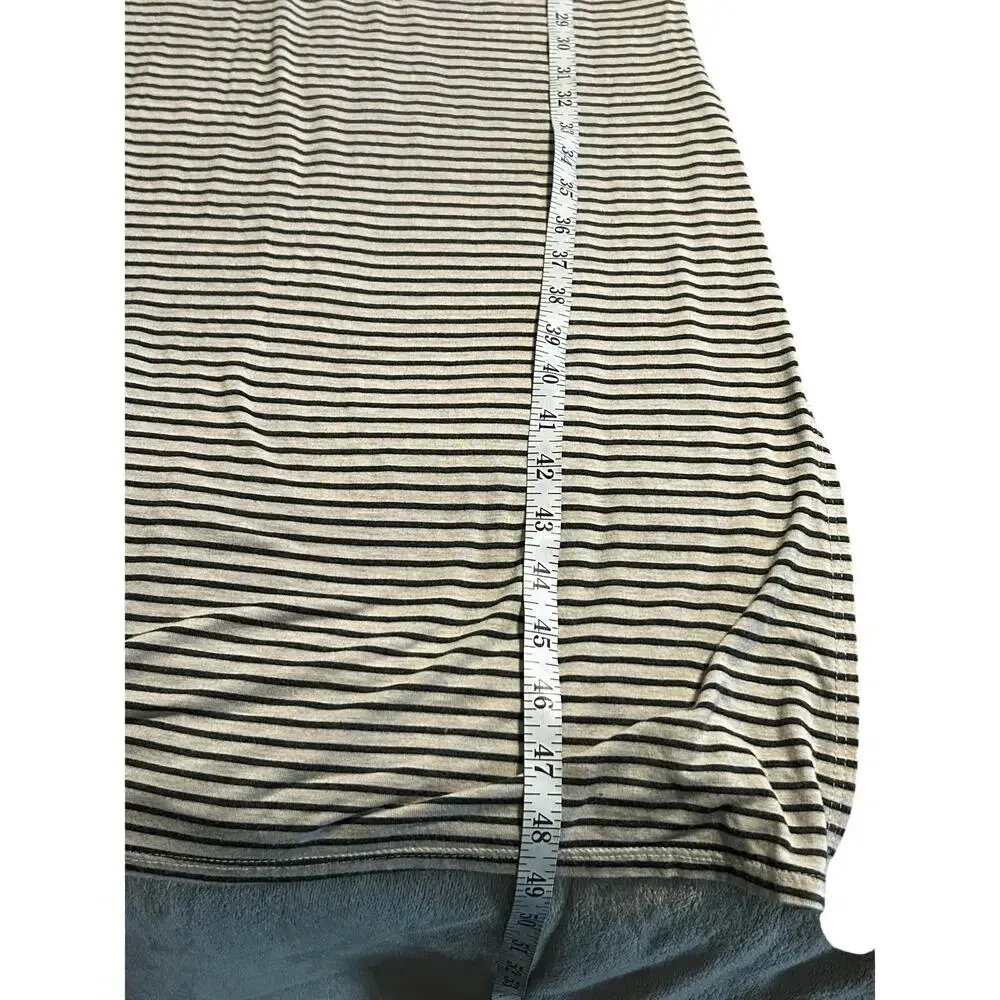 Olivia Rae New York Short-Sleeved V-Neck Maxi Dress Size Medium Striped Stretch - Image 6