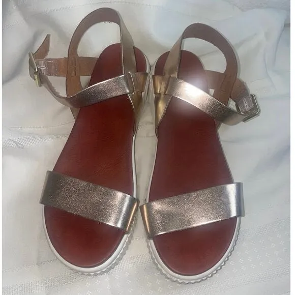 8.5M Rose Gold Metallic MIA Leanna Platform Sandals Chic Trendy - Image 2