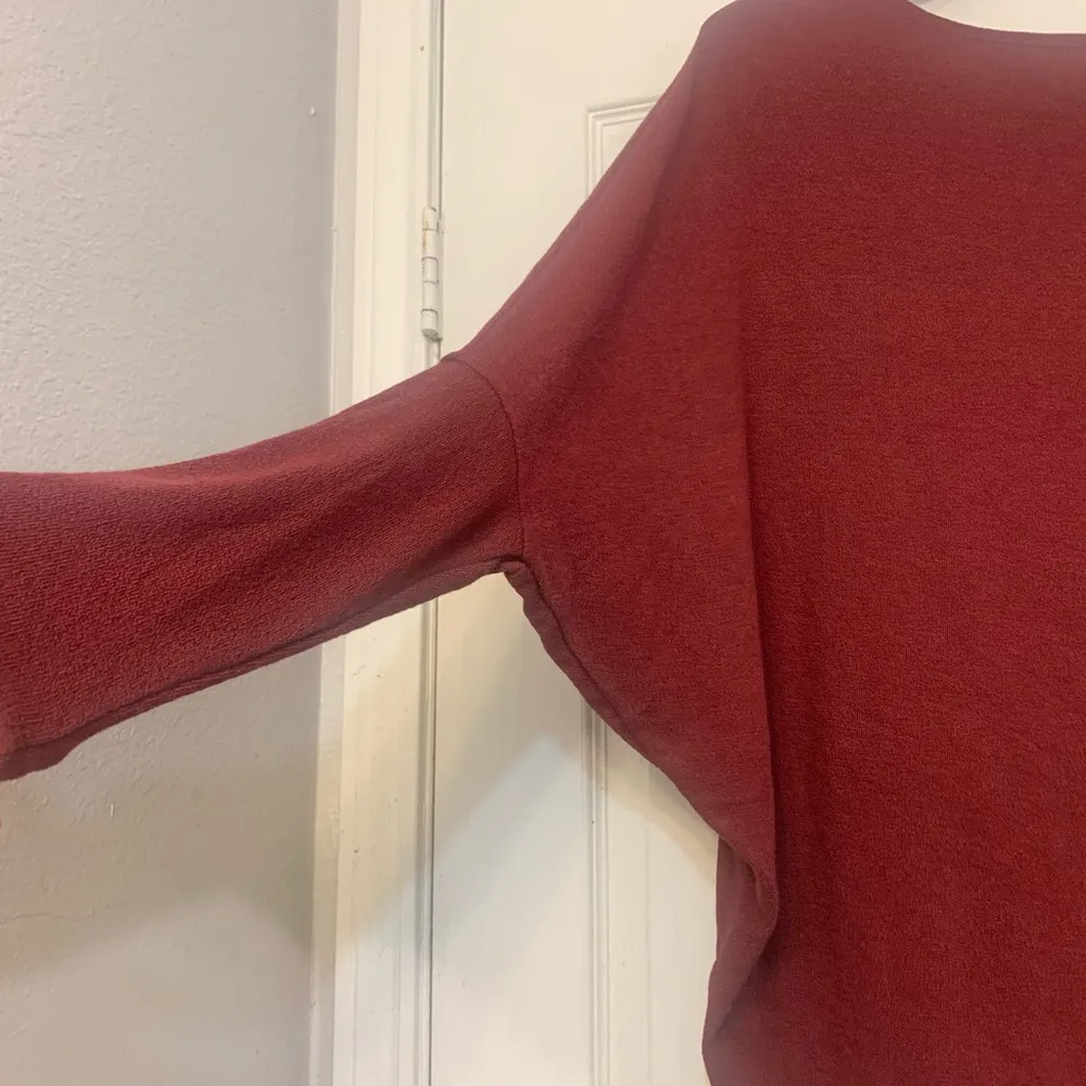 NWOT Francesca’s Blue Rain Maroon Medium BoHo Blouse 1308 Red - Image 2