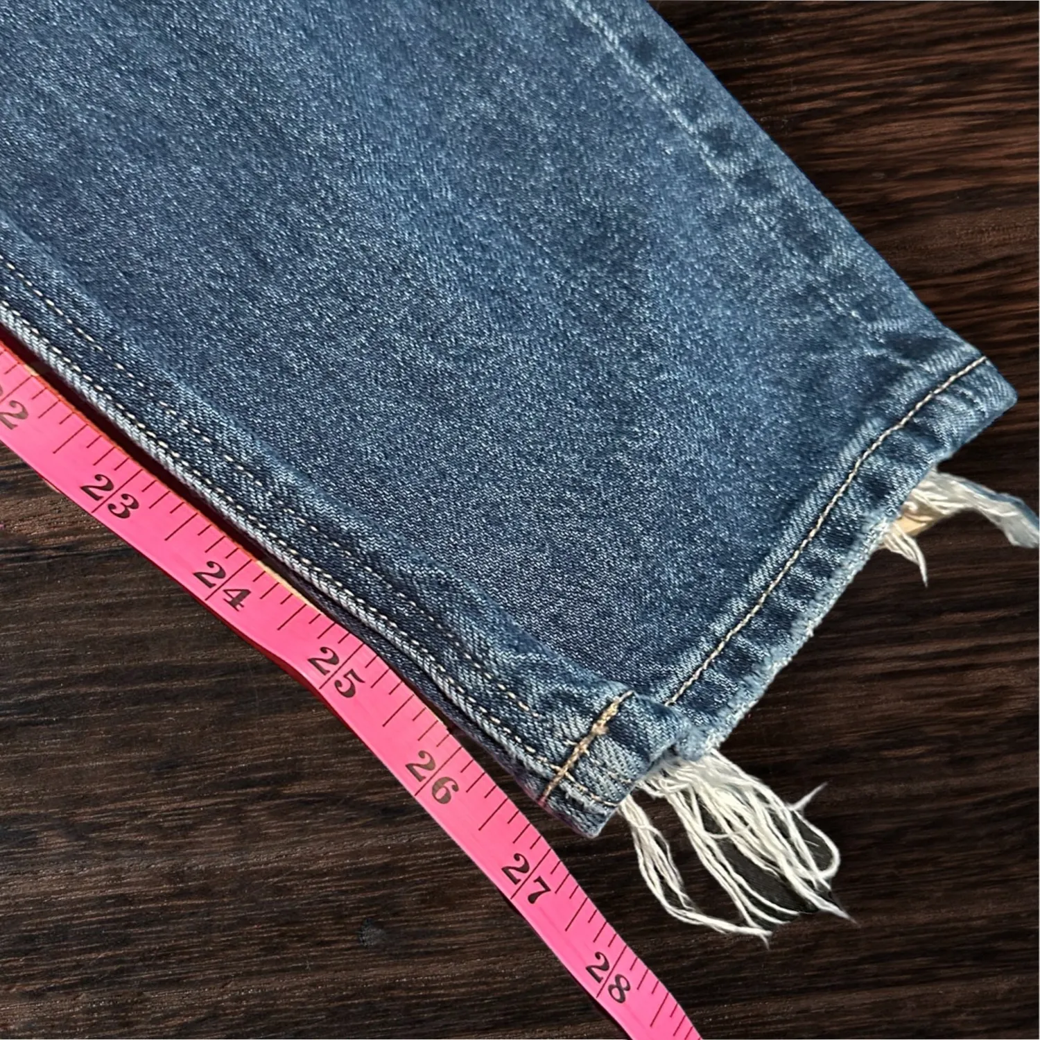 American Eagle Outfitters Distressed Embroidered Mom Jeans Size 2 - Image 3
