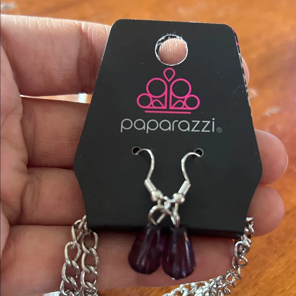 NWT Paparazzi Silver and Black Necklace & Dangle Earring Set - Image 3