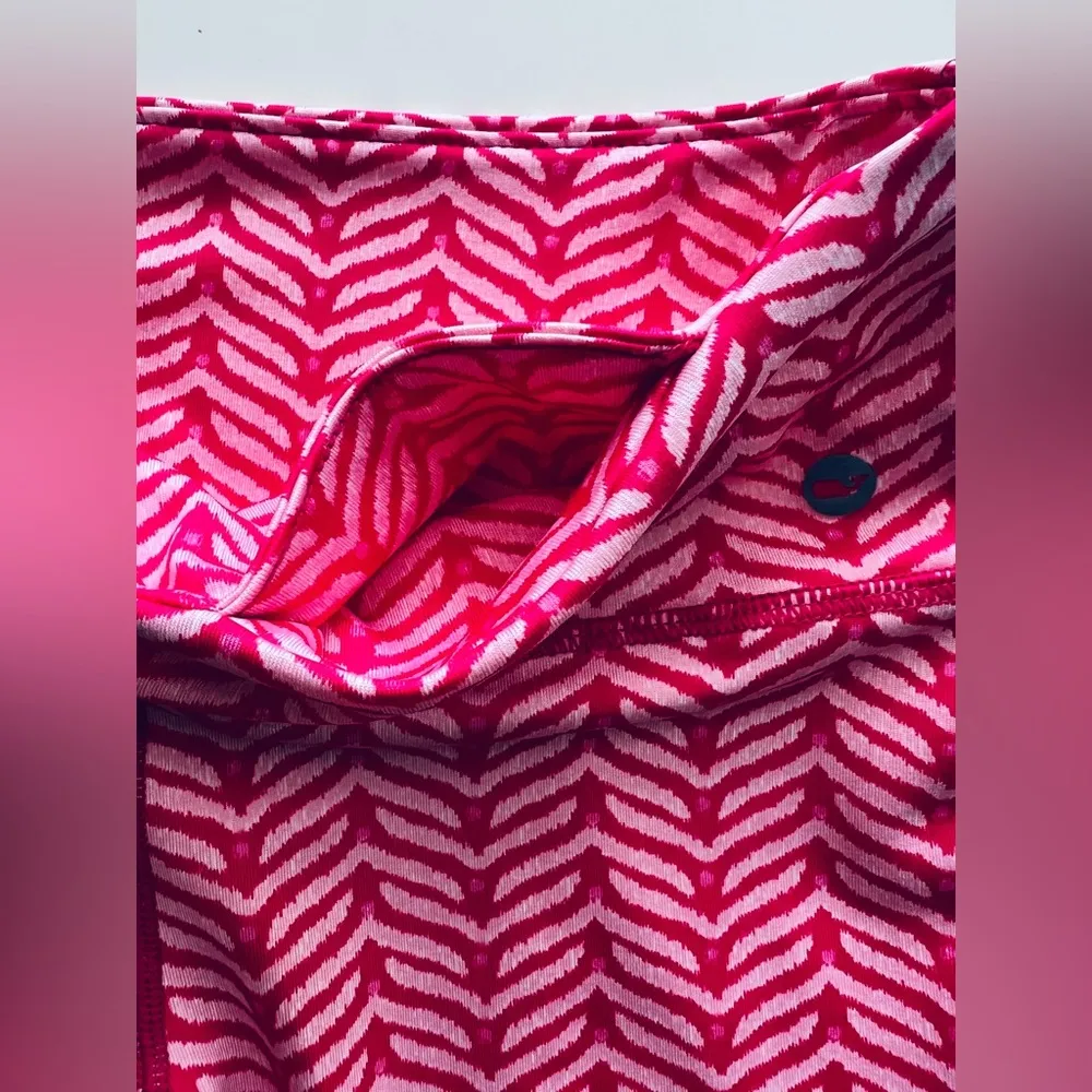 women pink Whale Tail Performance Leggings XS - Image 4