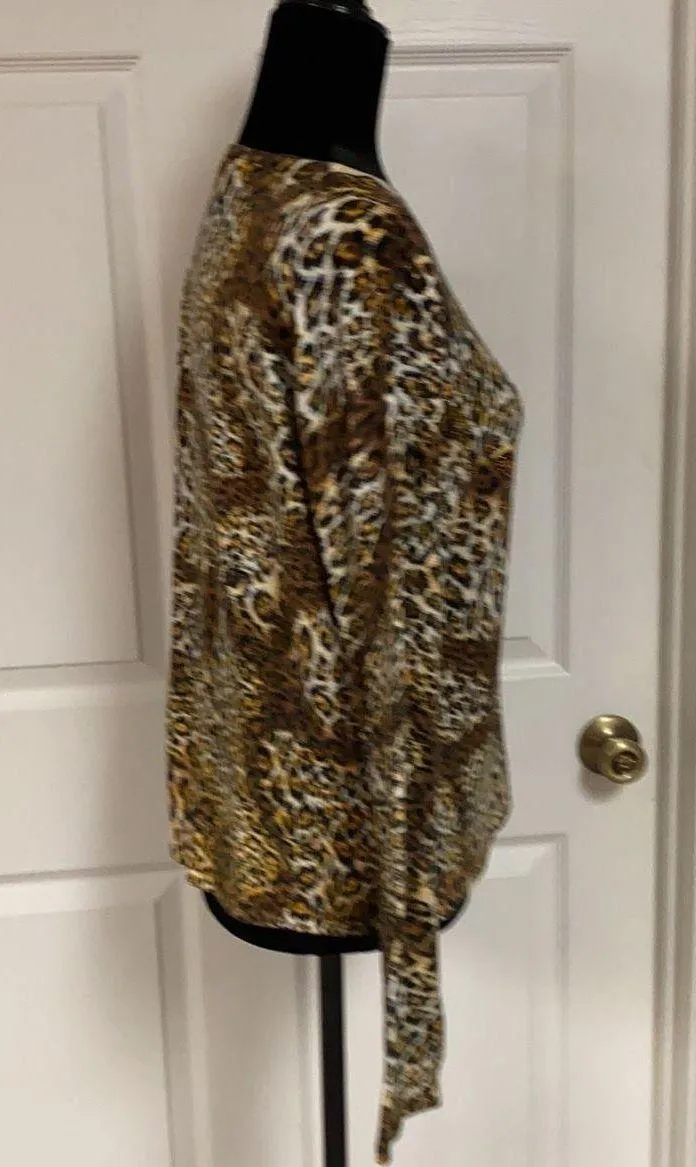 longsleeves leopard sequins & beads sweater. Size large - Image 2