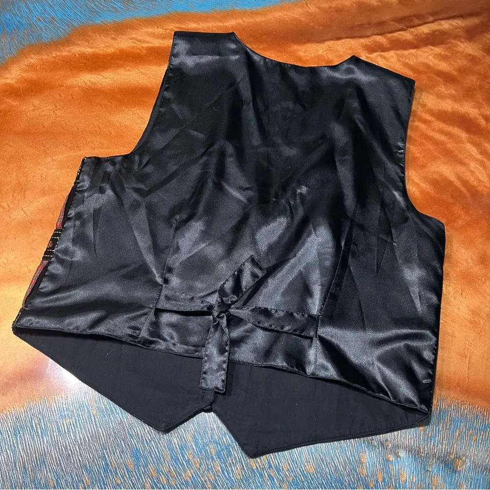 Vintage Velvet Christmas Vest knit buttons black Wreaths holly sequins medium - Image 5