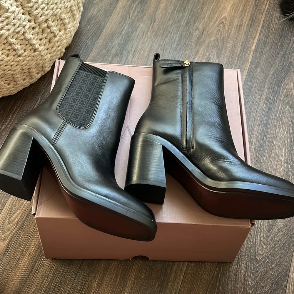 Sarto A Paula Black Heeled Boot - Image 2