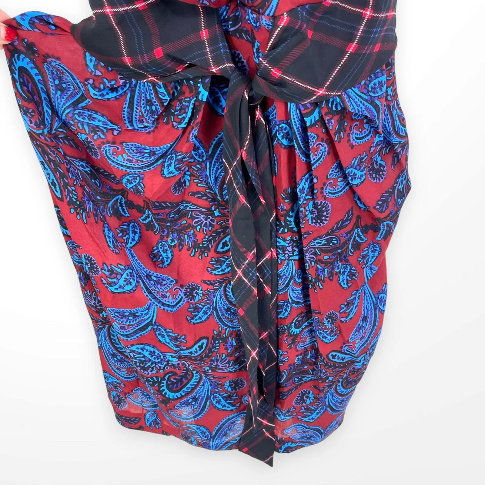 LAGENCE Red Blue Paisley Surplice Sleeveless Midi Dress - Image 10