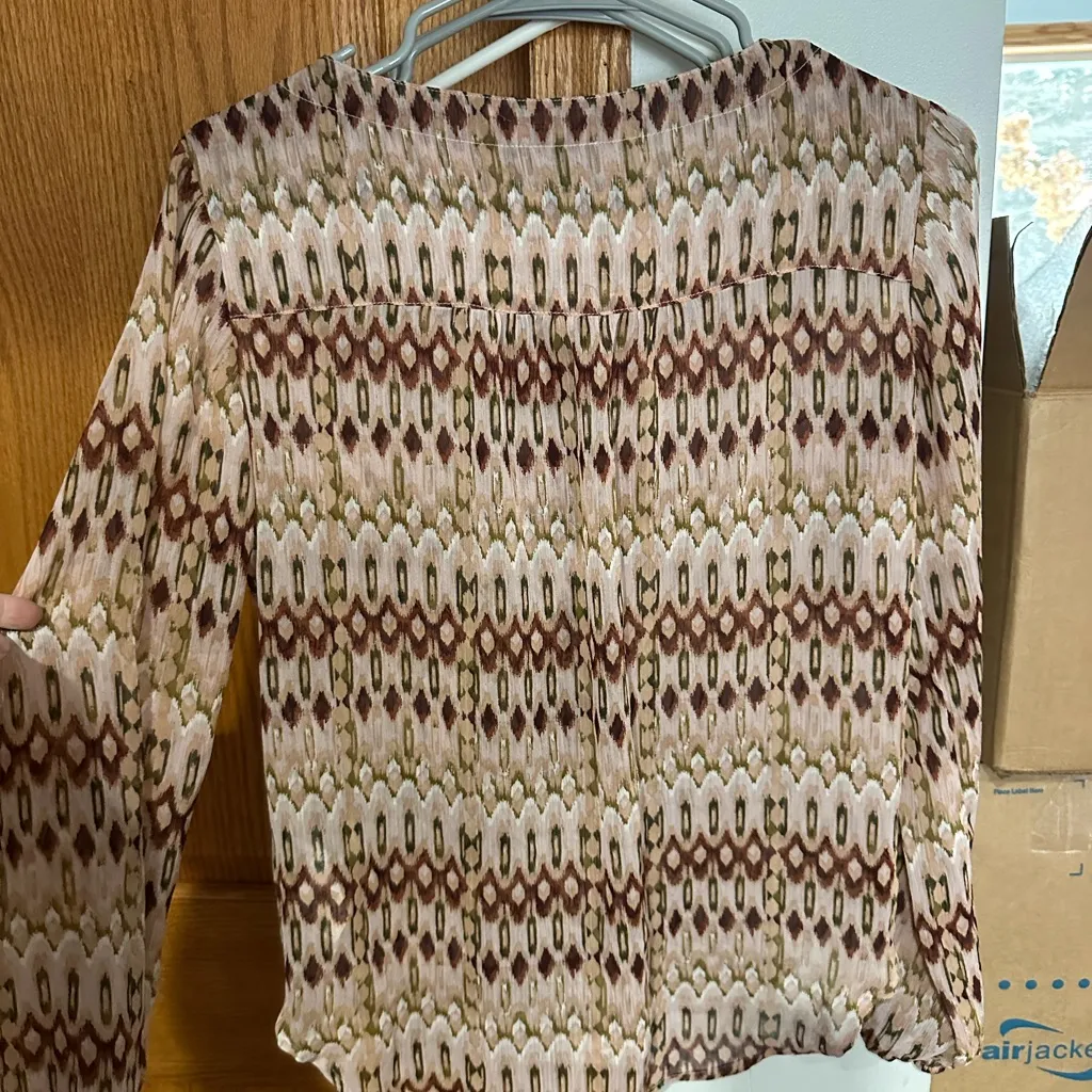 Jessica Simpson Brown and Cream Patterned Blouse - Image 2