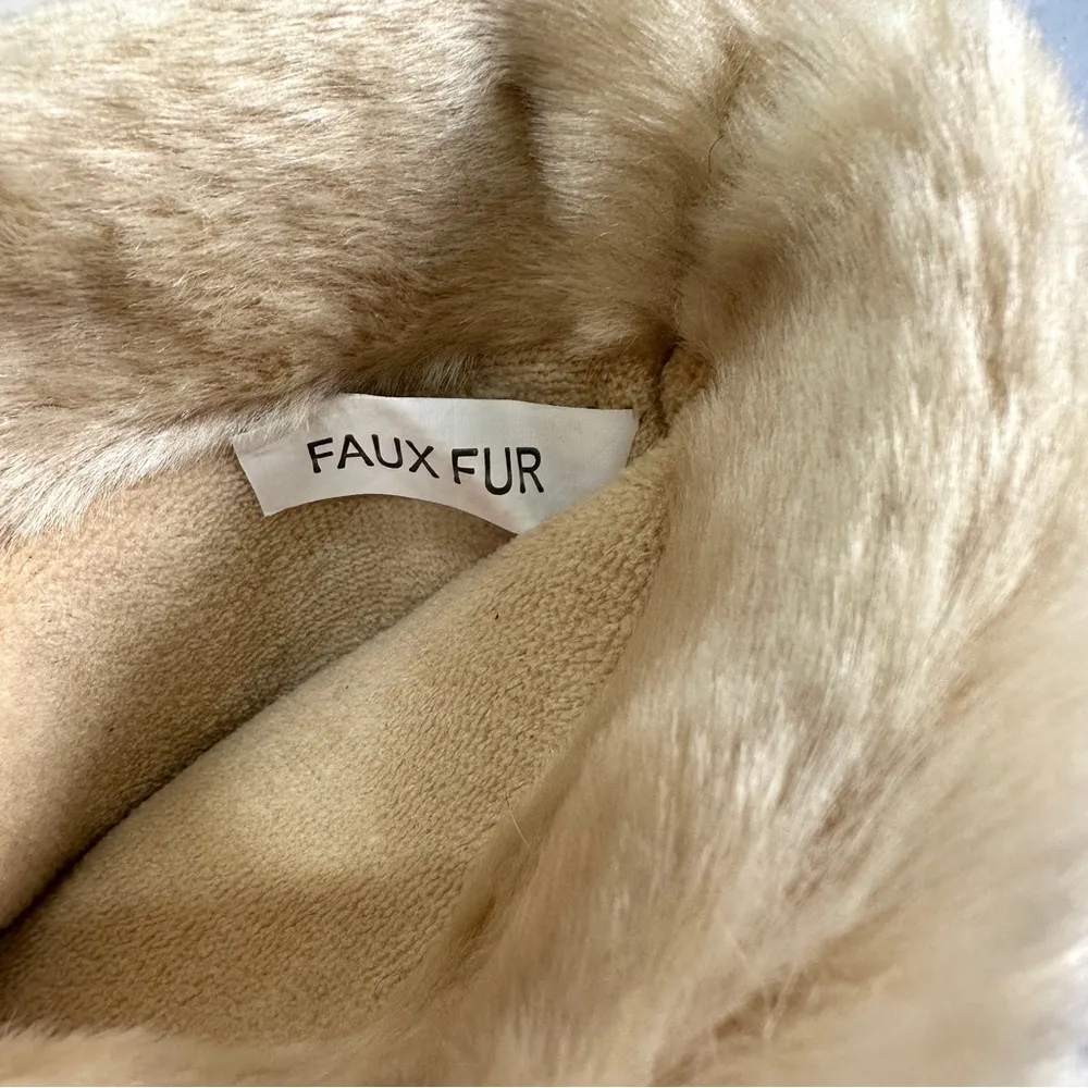 Isotoner Woodlands Slippers Womens S 6.5/7 Taupe Hard Sole Cushion Faux Fur New - Image 4