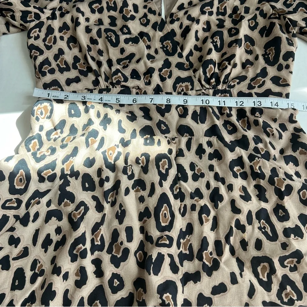 Tea romper in leopard print long sleeve romper size 10UK - Image 15