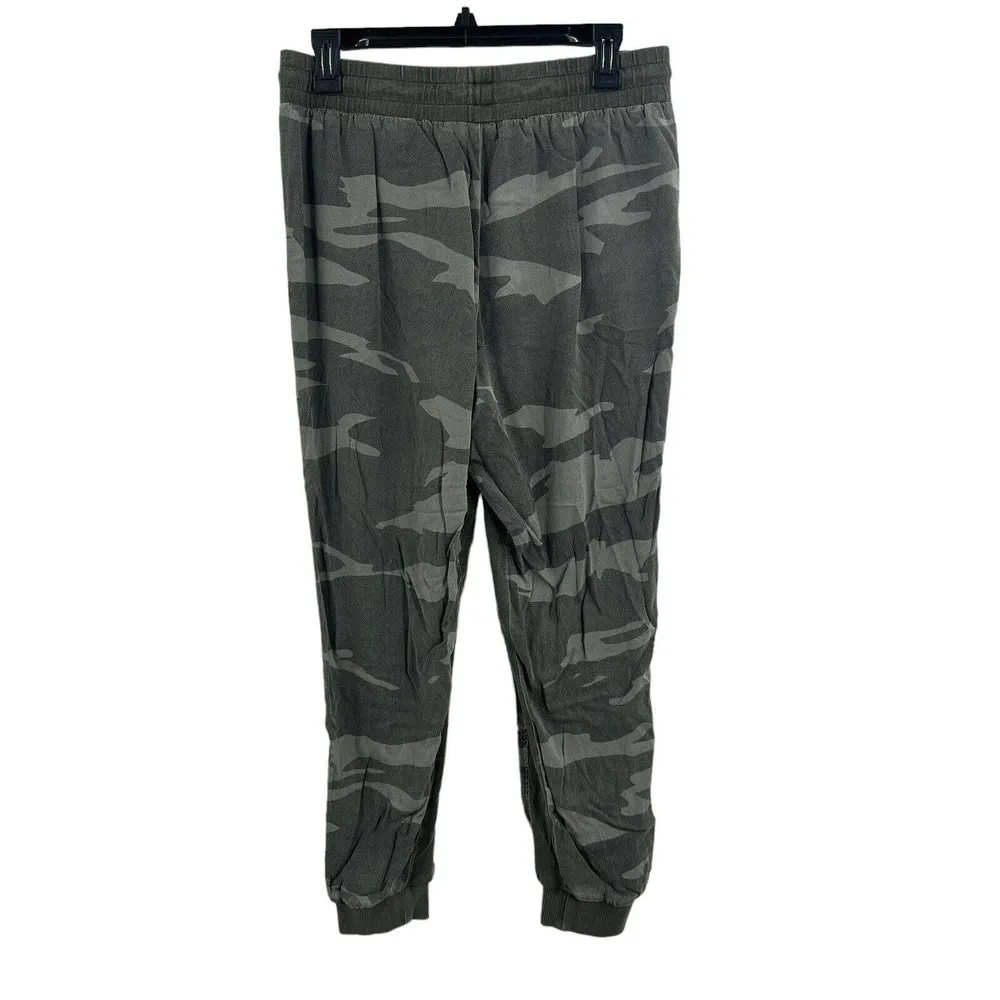 Splendid Camo Joggers Size Medium - Image 3