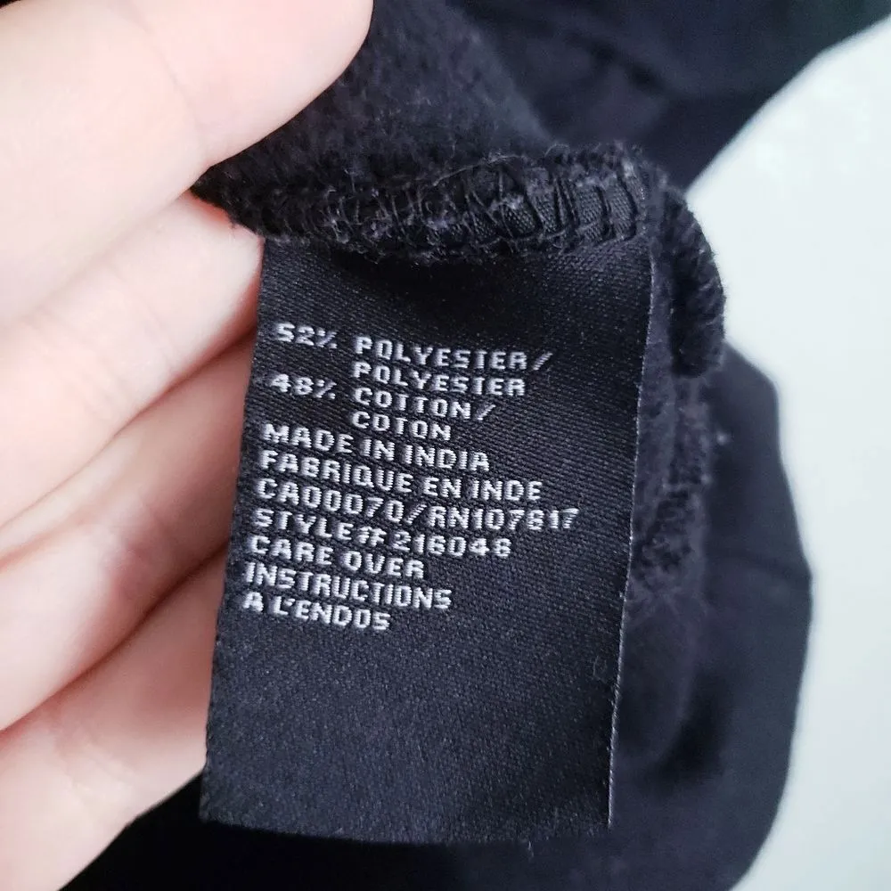 Brunette The Label This Wine Is Making Me Awesome Glitter Sweatshirt Gold - Image 5