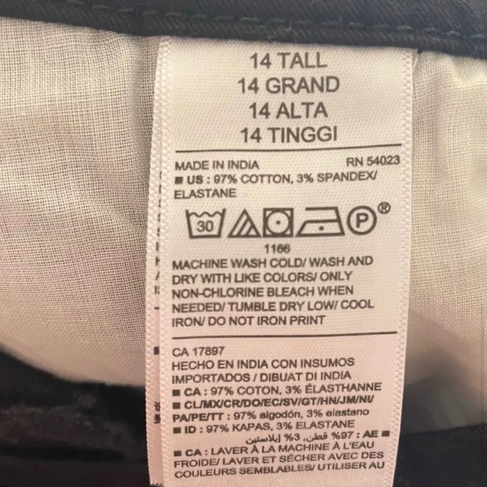 Old Navy Boot-Cut Pants - Image 9