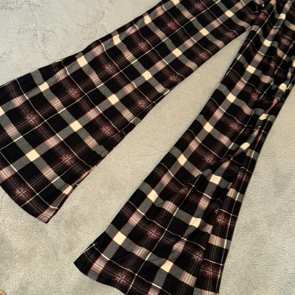 Flowy plaid pants - Image 5