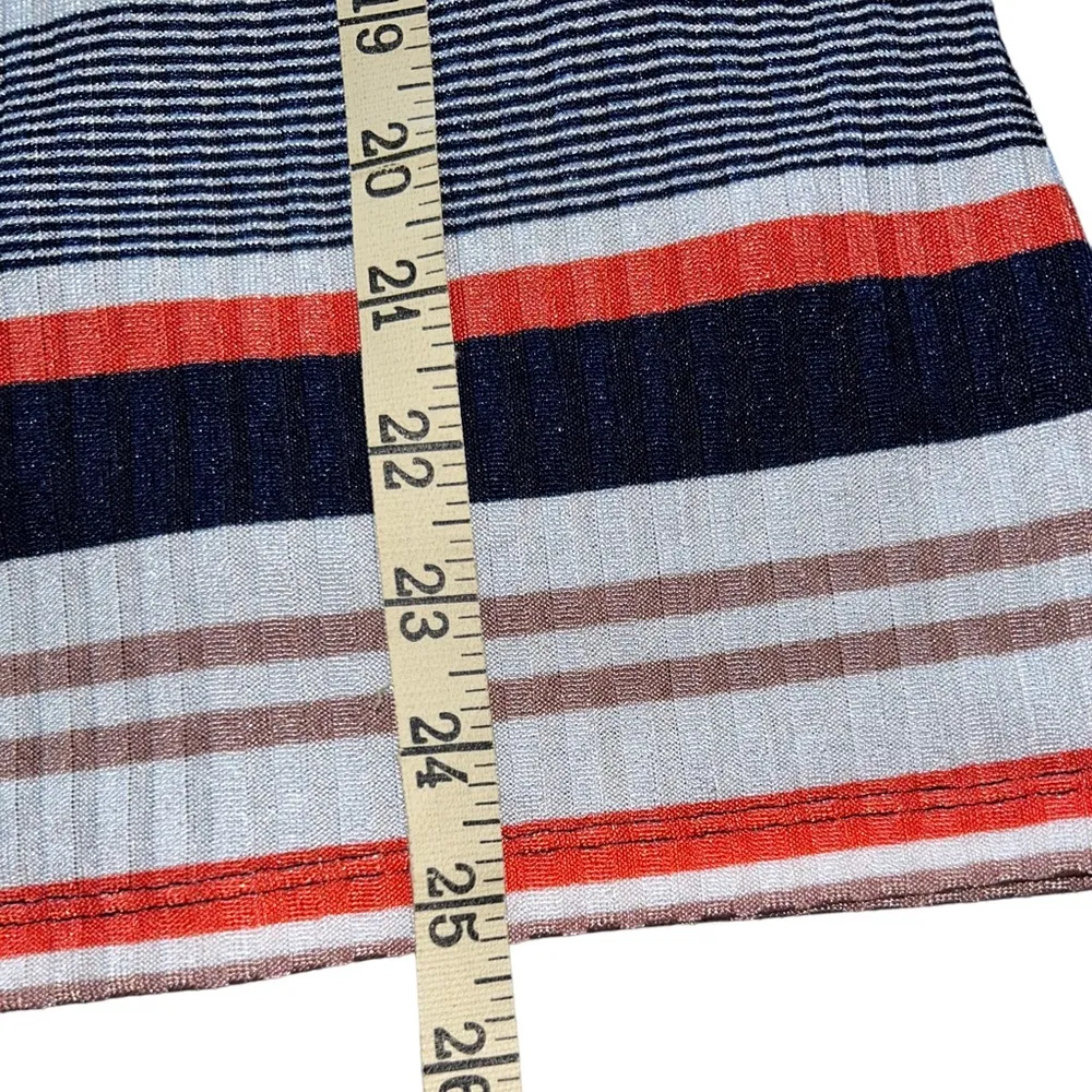 Dkny Placement Stripe Prink
Ribbed Knit Boat Neck Long
Sleeve Top size xl - Image 6