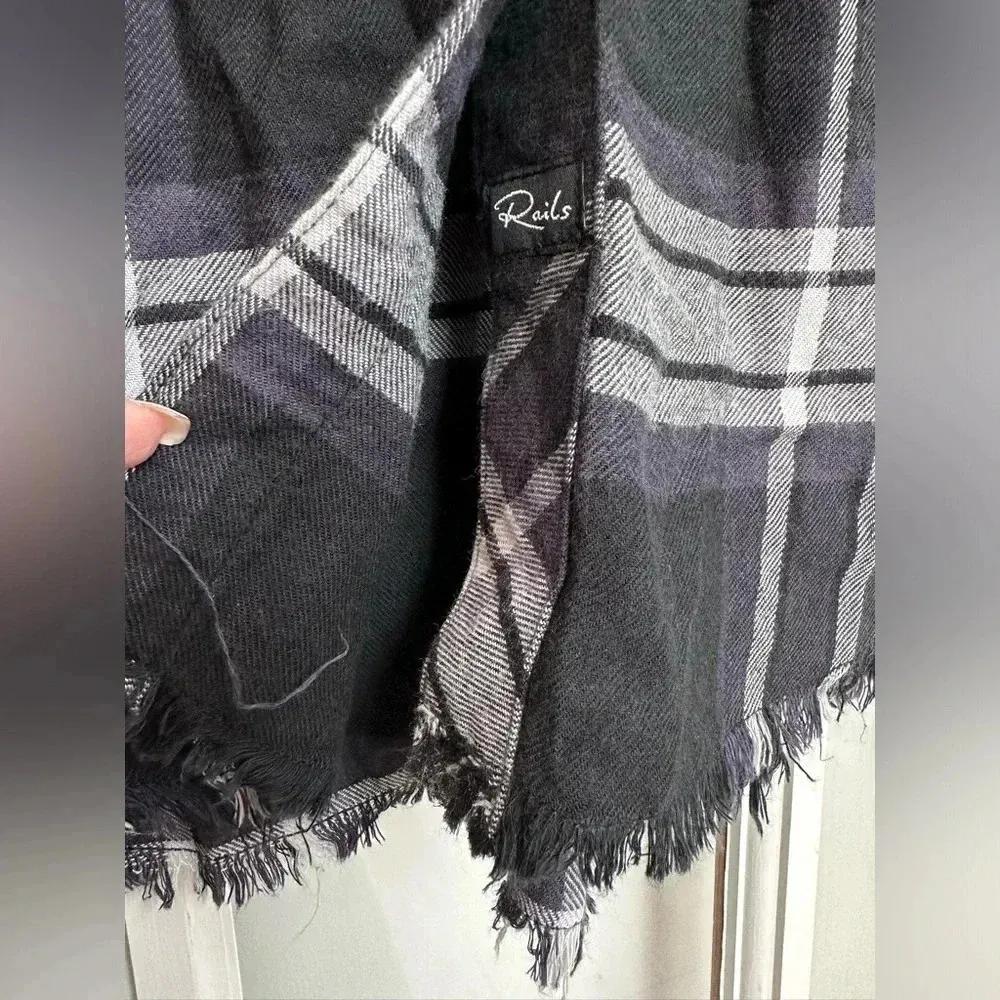 Rails Leo Black Ash White Frayed Snap Button Down Blouse Women’s Size Medium M - Image 8