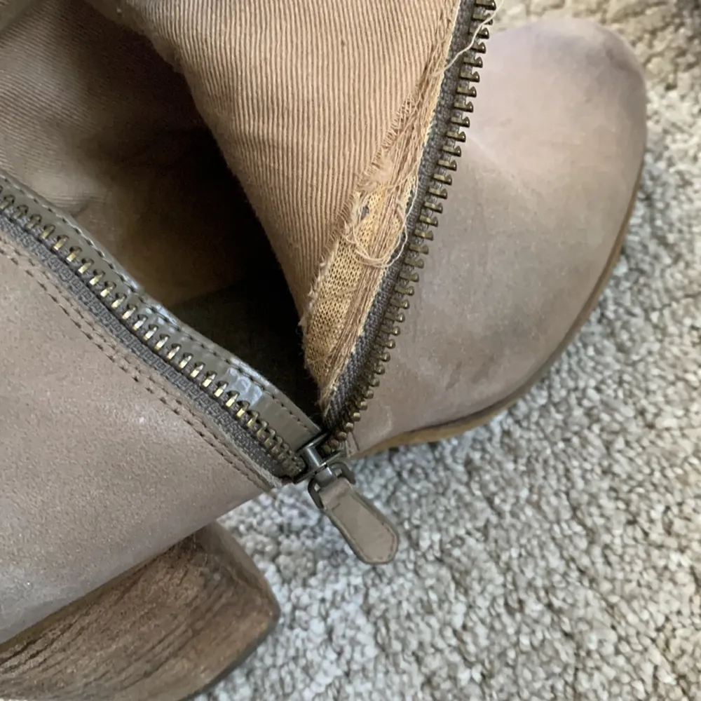 BP Nordstrom  genuine leather heeled booties - Image 10