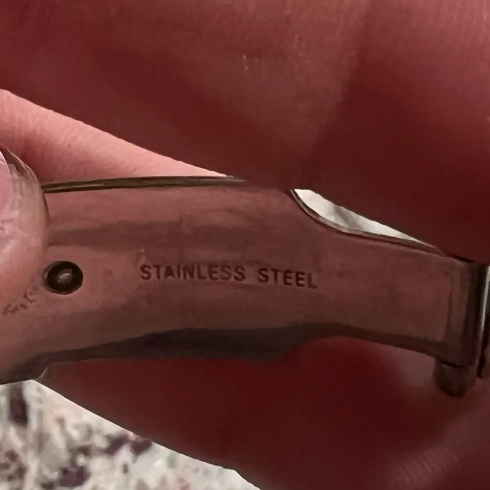 Guess Waterpro G95469L MOP Date Dial Crystal Analog Quartz Ladies' Wristwatch - Image 3