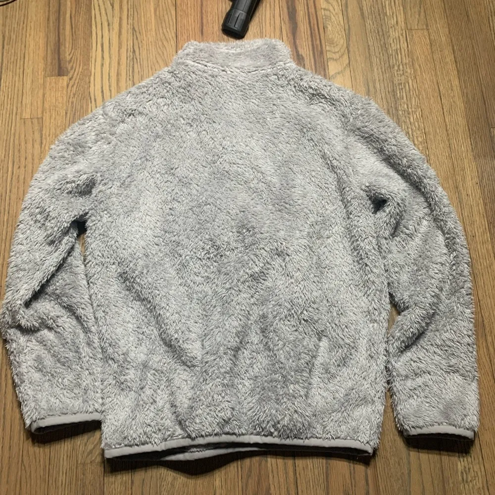 Patagonia gray fuzzy fleece xs - Image 4